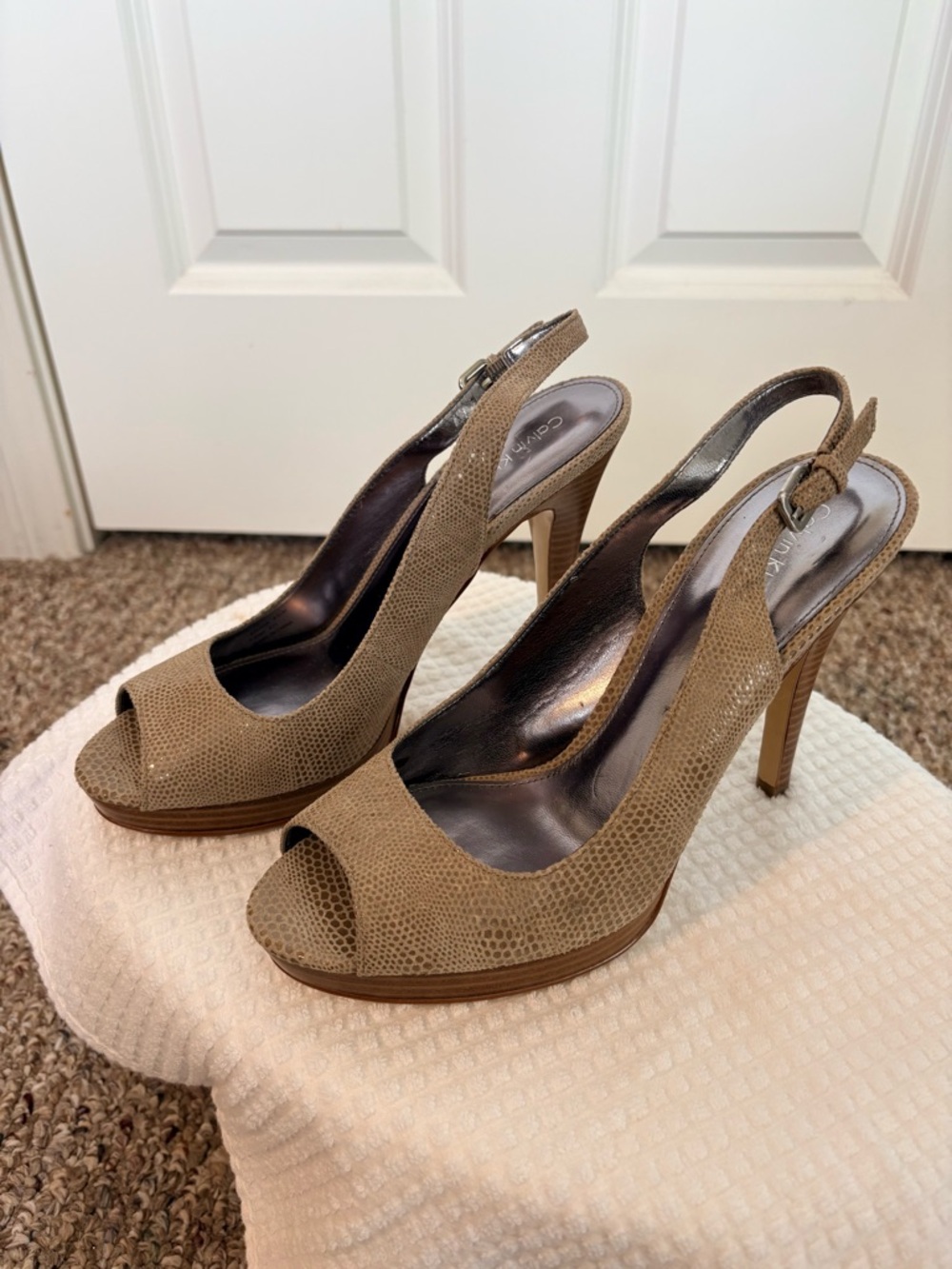 Calvin Klein Women's Tan Peep-Toe Slingback High Heels Size 8